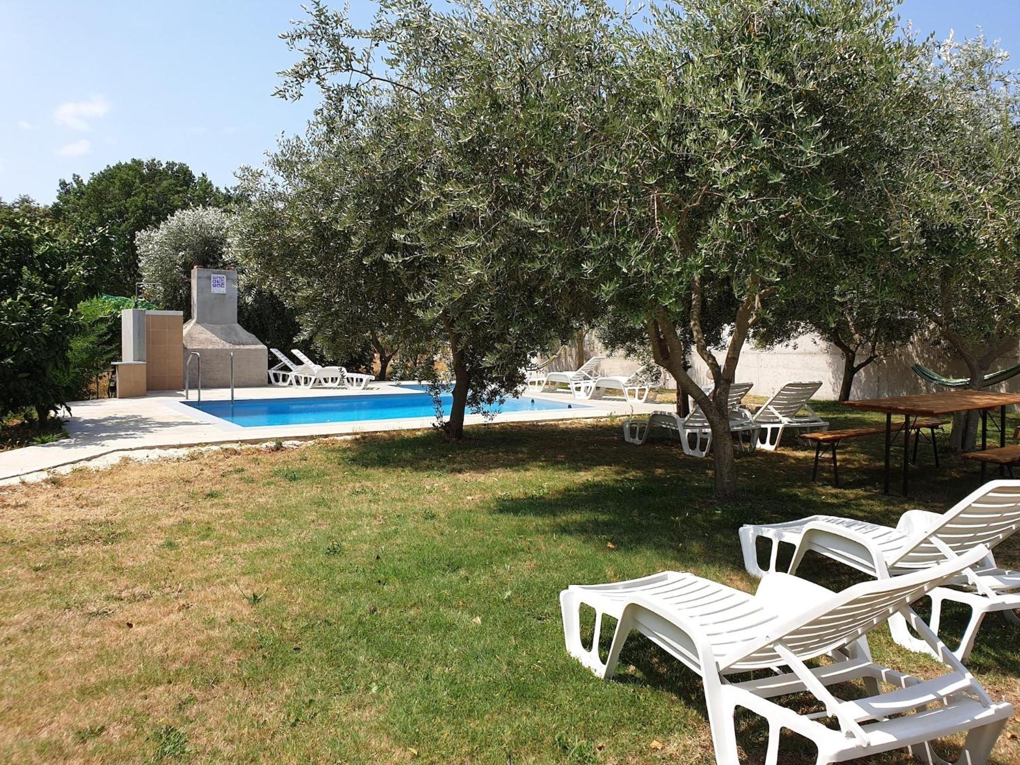 Modern Apartment In Banjole With Pool Exteriör bild
