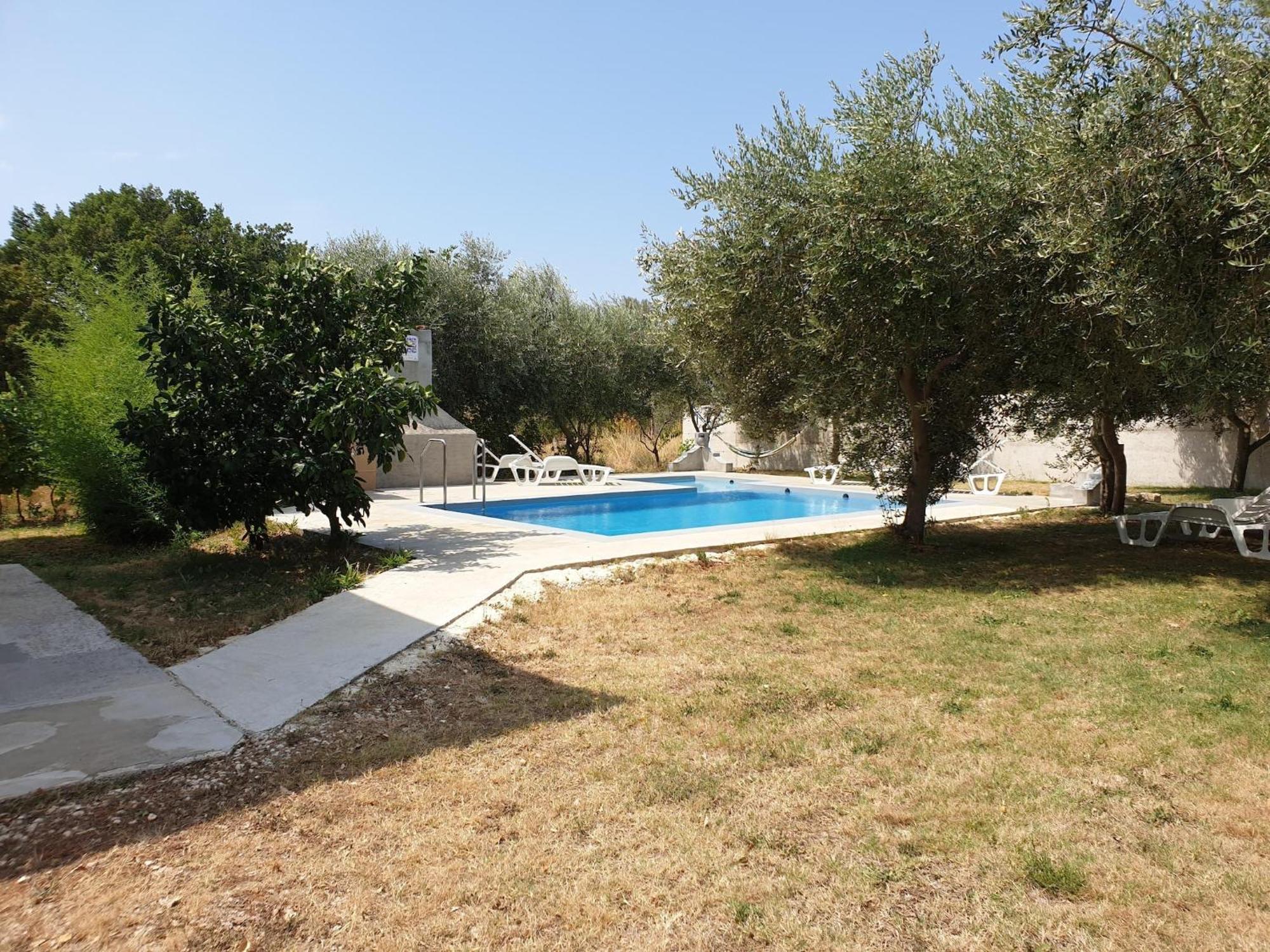 Modern Apartment In Banjole With Pool Exteriör bild